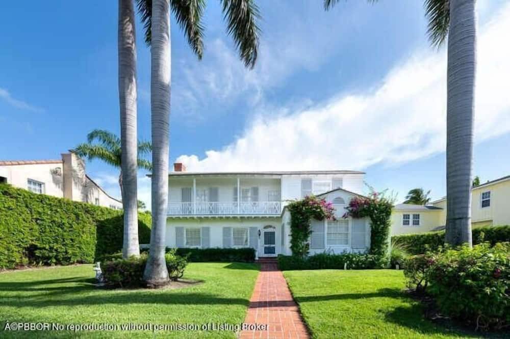 Photo of Others in Palm Beach