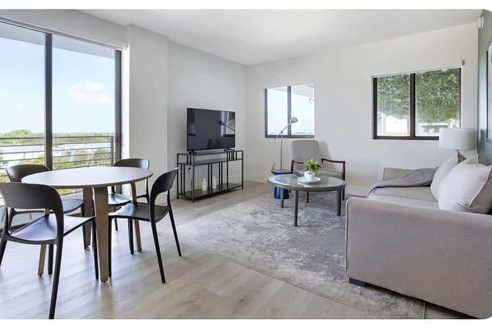 Photo of Livingroom in Garden Isles