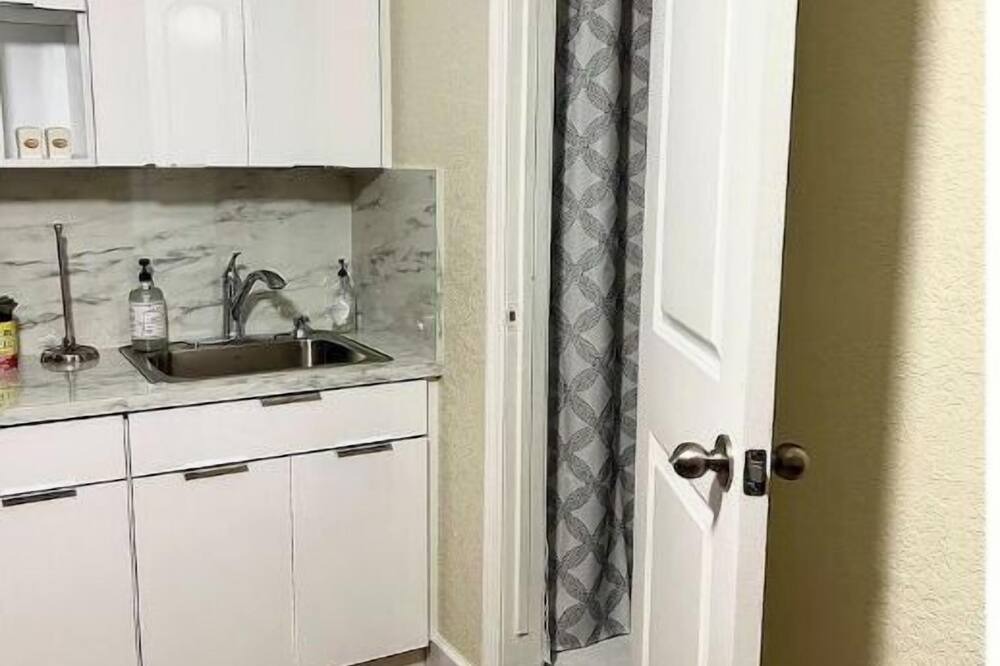 Photo of Kitchen in Coral Terrace