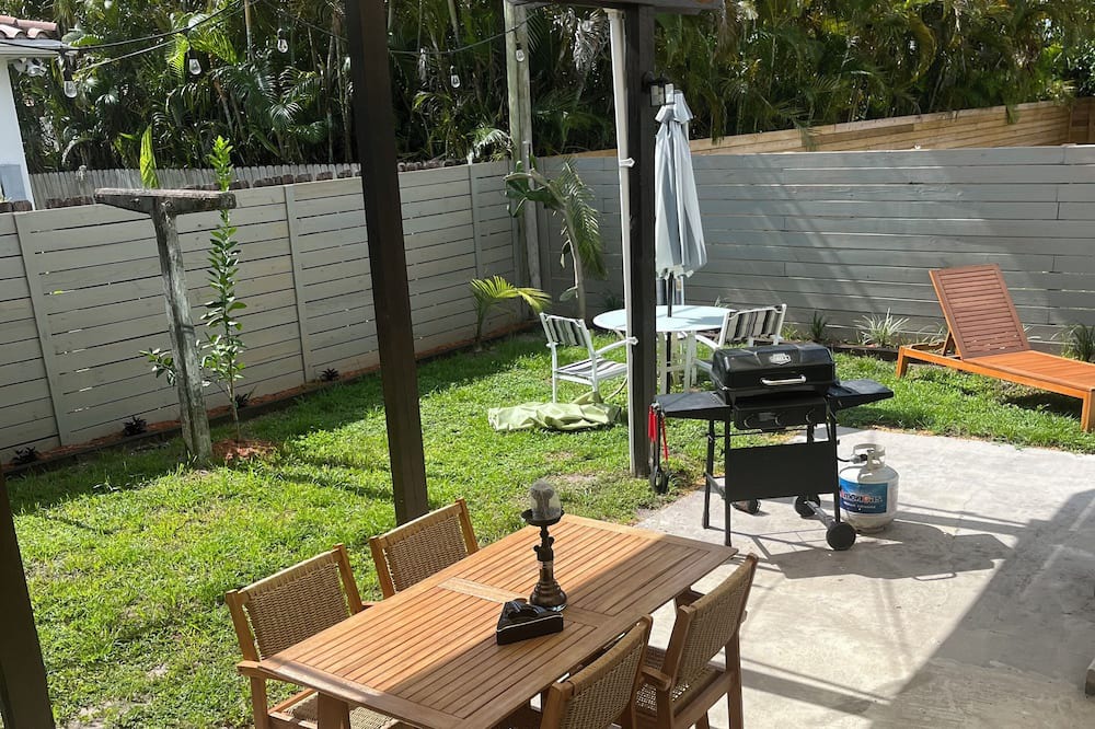 Photo of Outdoor in Biscayne Park