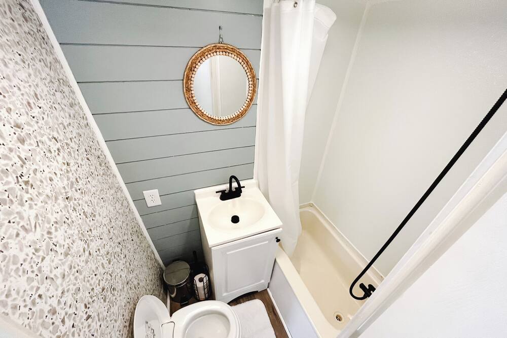 Photo of Bathroom in Ochlockonee Bay