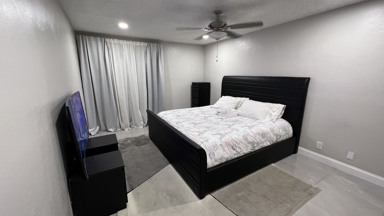Photo of Bedroom in Inverrary