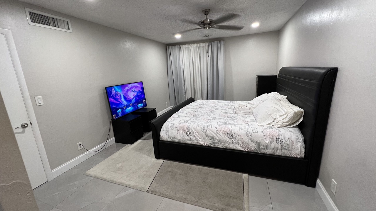 Photo of Bedroom in Inverrary