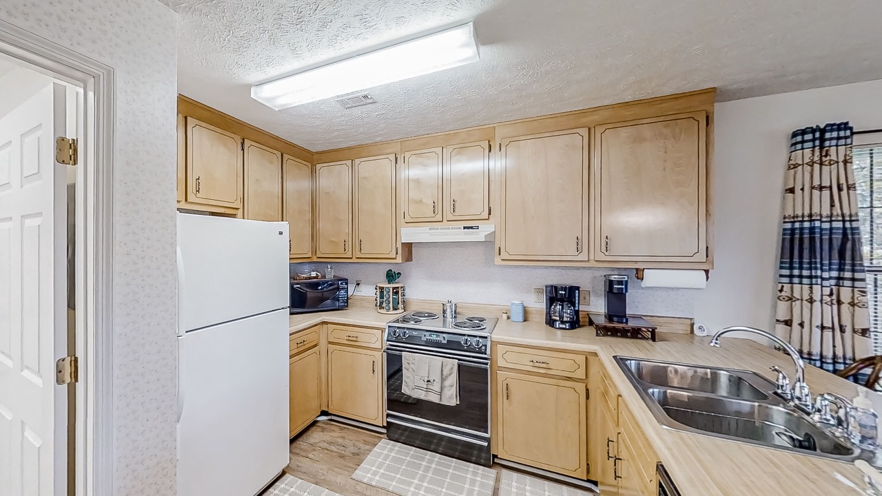Photo of Kitchen in Wewahitchka