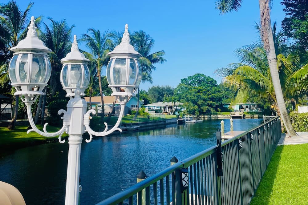 Photo of Outdoor in Lake Clarke Shores