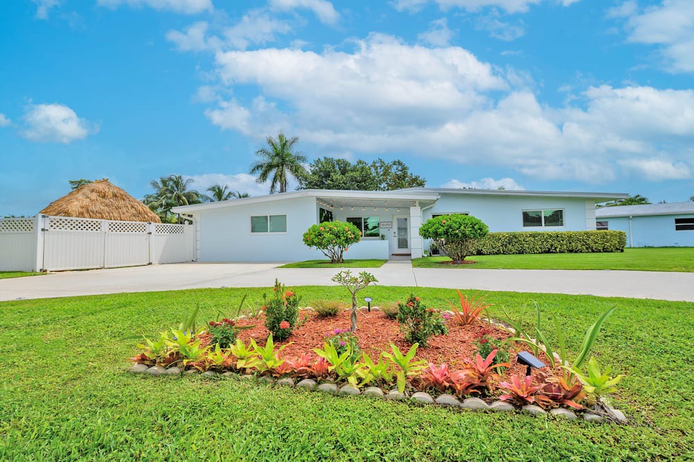 Photo of Outdoor in Lake Clarke Shores