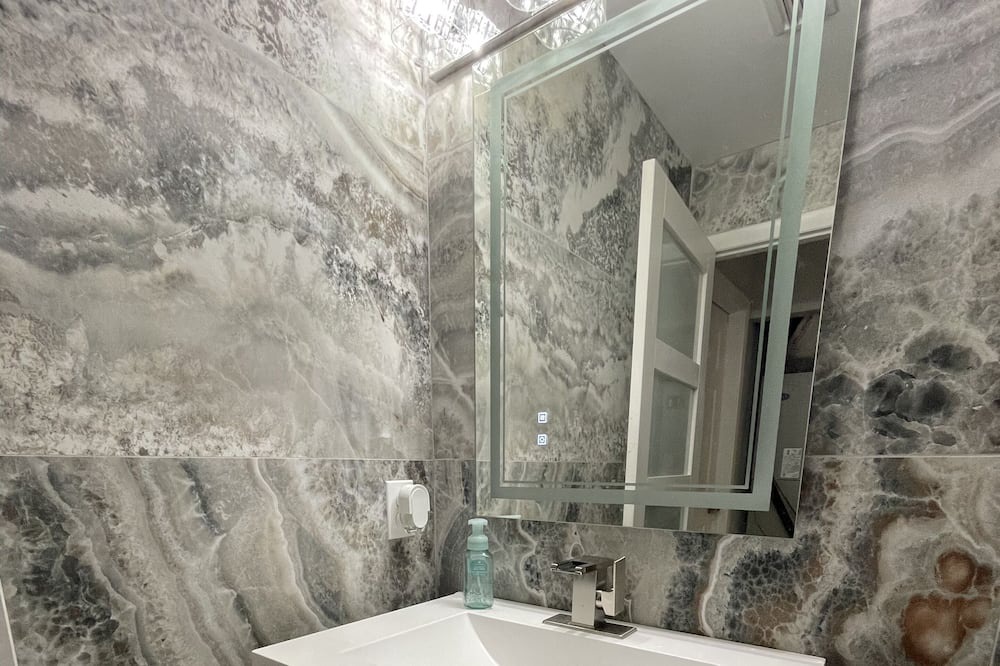 Photo of Bathroom in Pembroke Pines