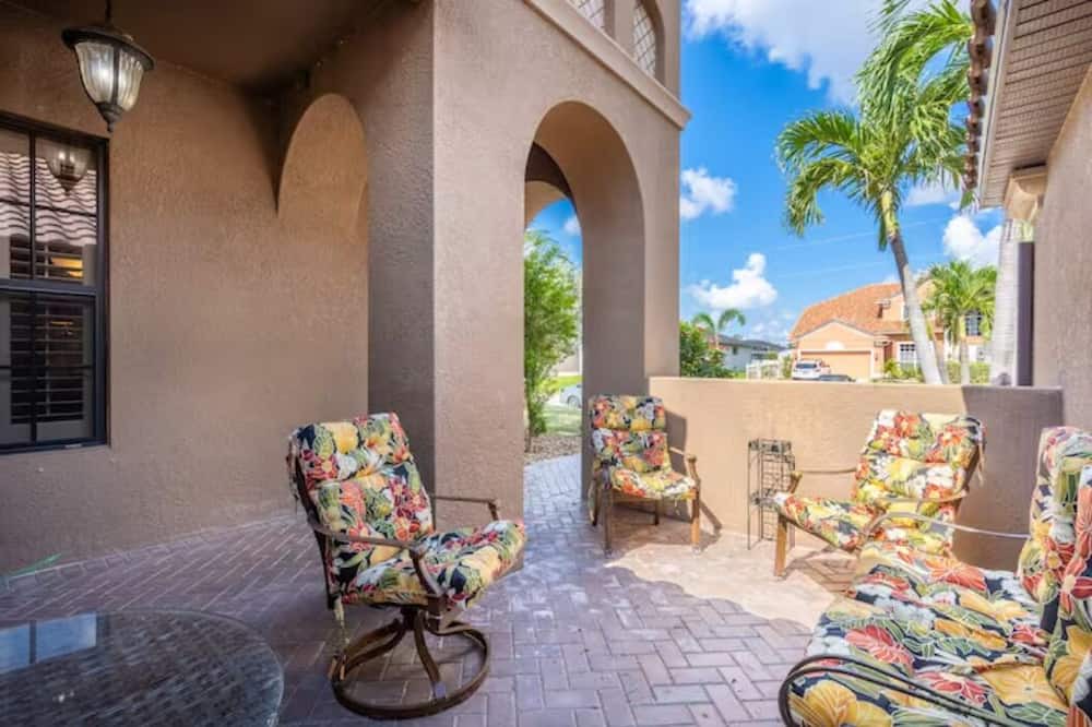 Photo of Patio Balcony in Burnt Store