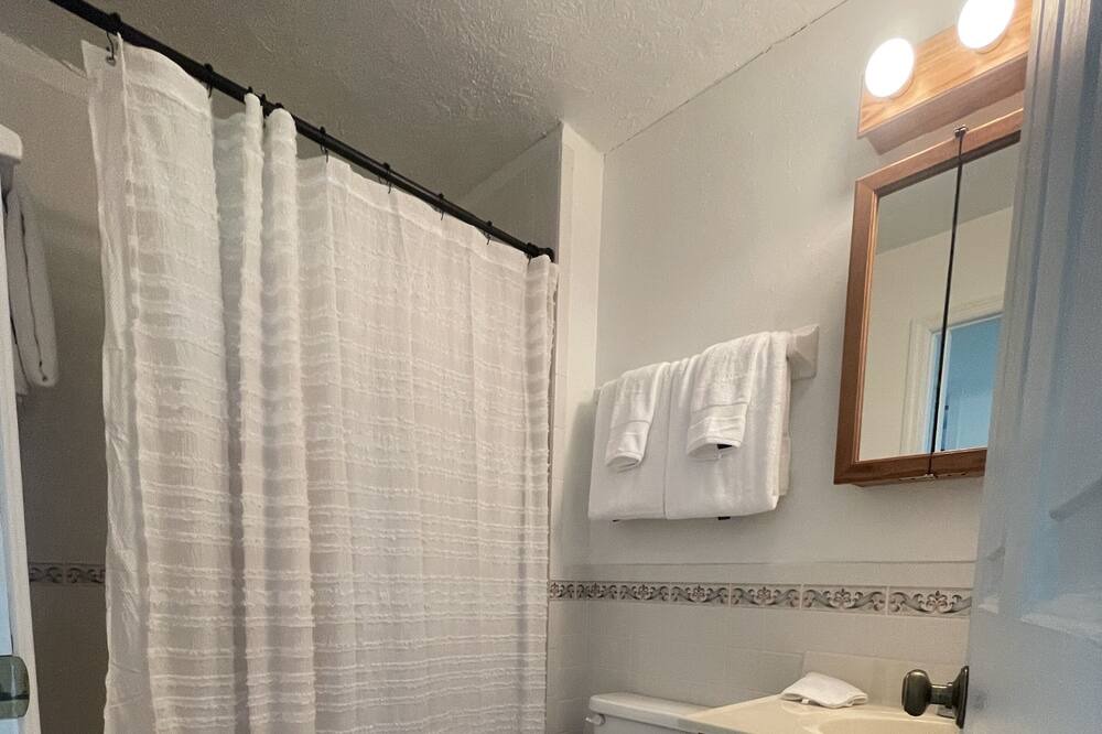 Photo of Bathroom in Williston