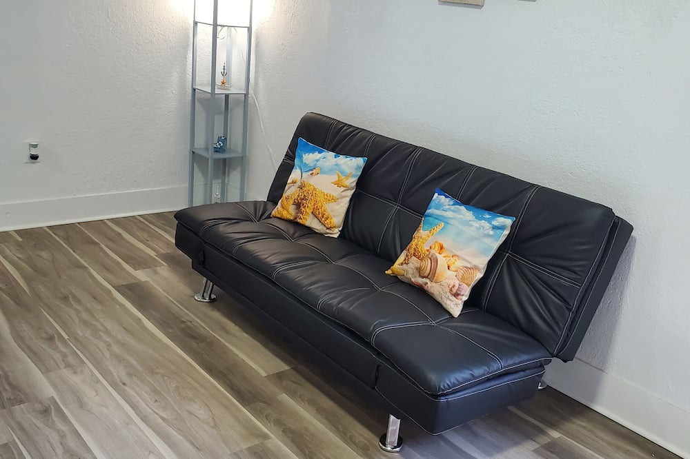 Photo of Livingroom in Spring Hill