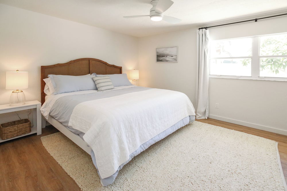 Photo of Bedroom in Golden Beach Estates