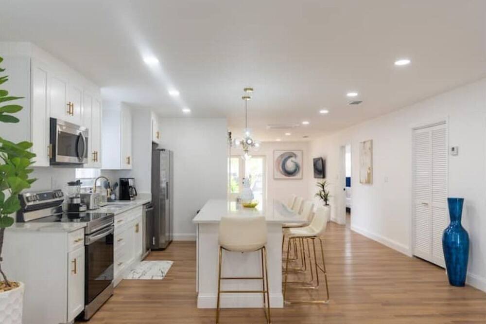 Photo of Kitchen in Coral Terrace
