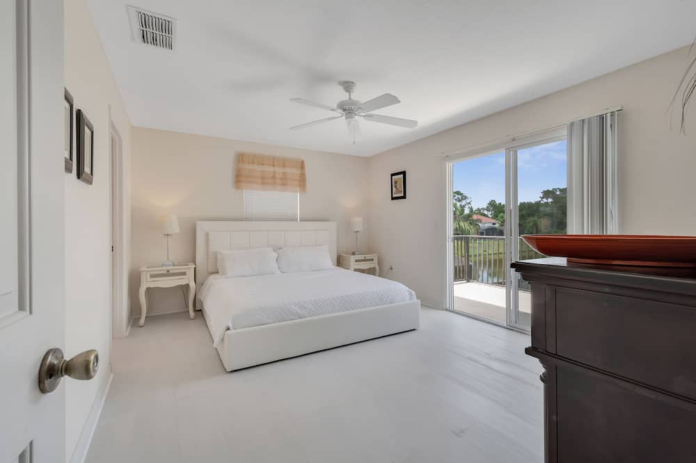Photo of Bedroom in Lake Wilson Preserve