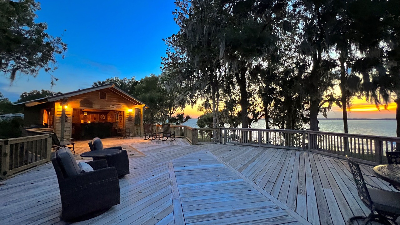 Photo of Patio Balcony in Eastlake Weir
