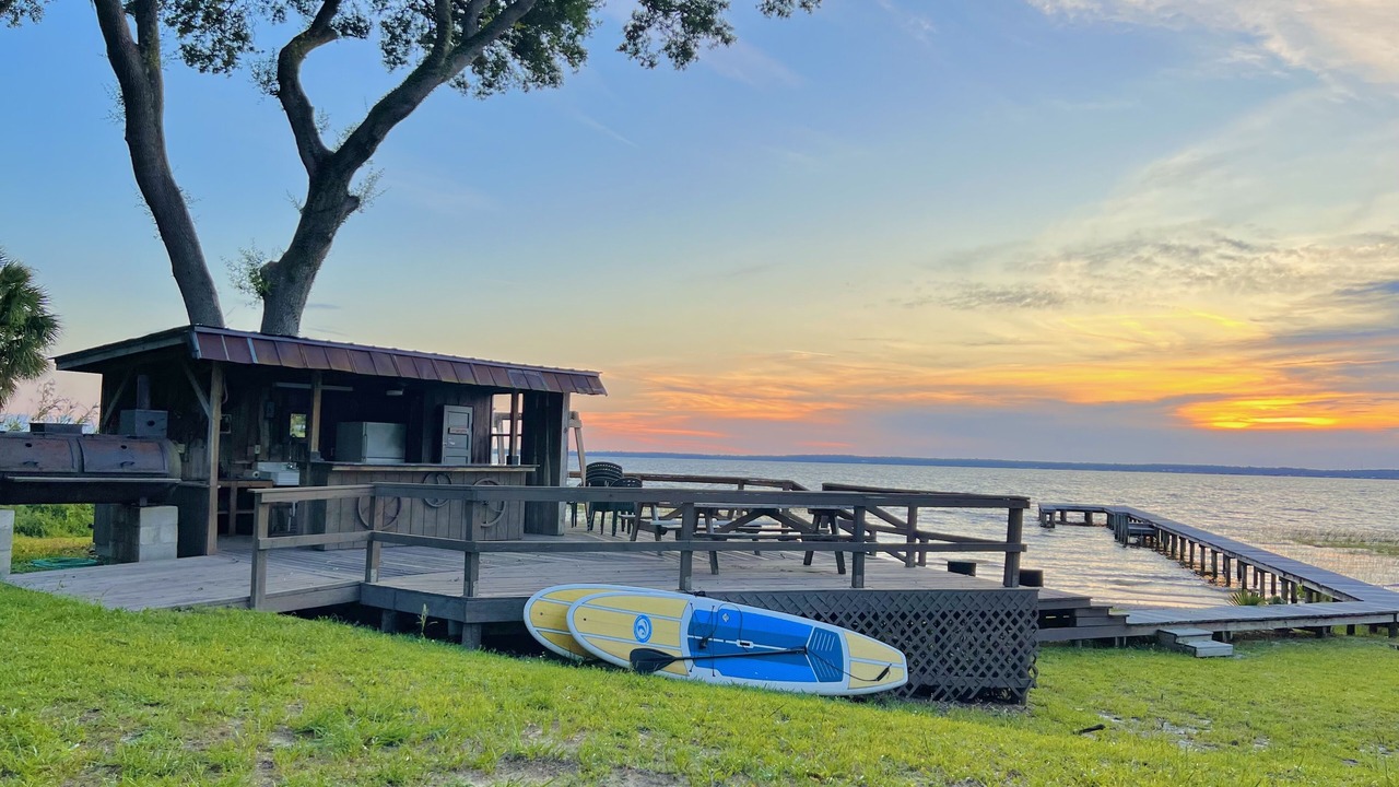 Photo of Outdoor in Eastlake Weir