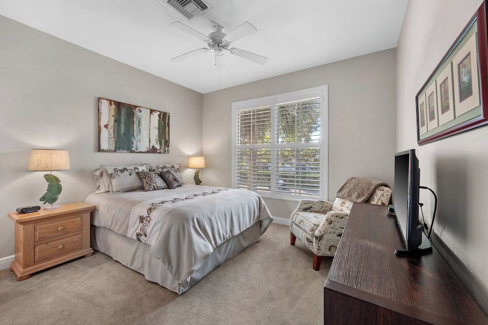 Photo of Bedroom in Naples