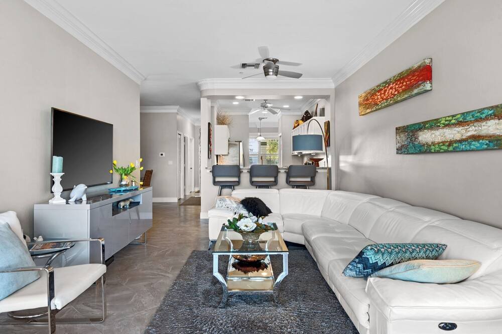 Photo of Livingroom in Naples