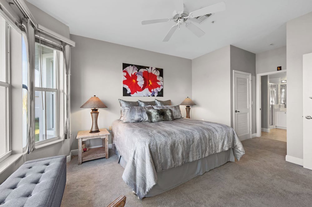Photo of Bedroom in Naples