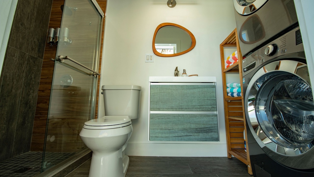 Photo of Bathroom in Kendale Lakes