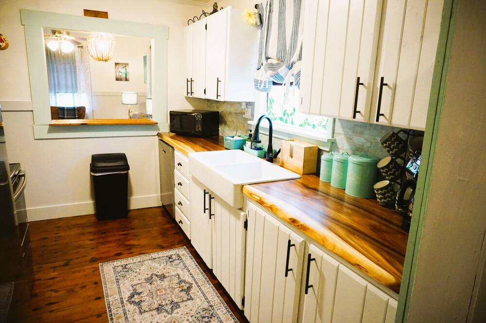 Photo of Kitchen in Yankeetown