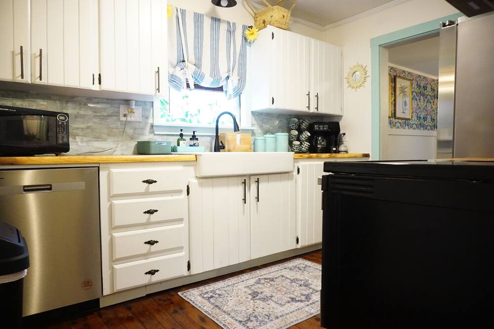 Photo of Kitchen in Yankeetown