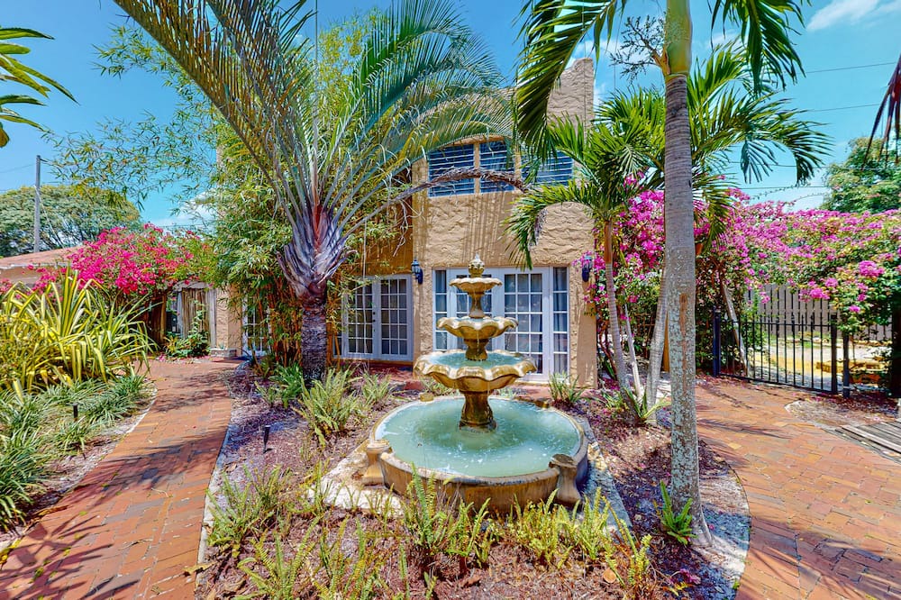 Photo of Outdoor in Riviera Beach