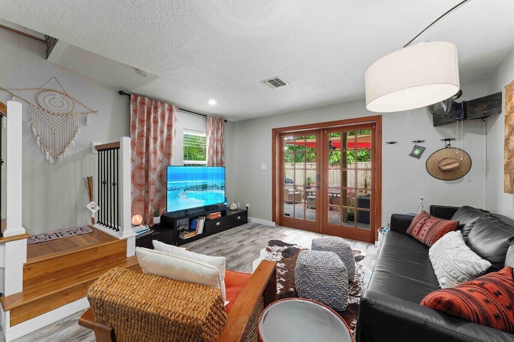 Photo of Livingroom in Crescent Beach