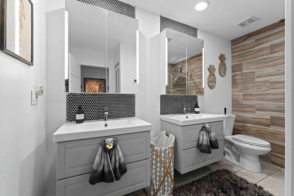 Photo of Bathroom in Crescent Beach