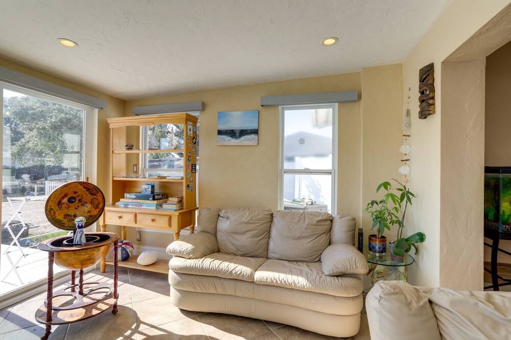 Photo of Livingroom in Riviera Bay