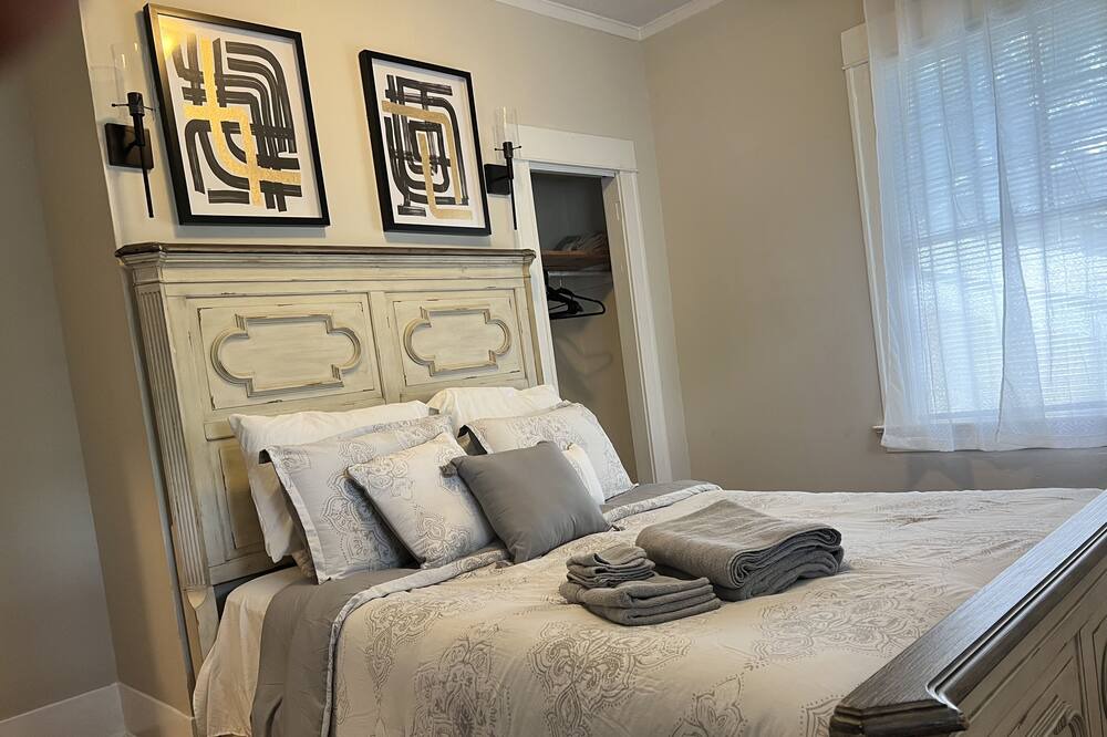 Photo of Bedroom in Riverside
