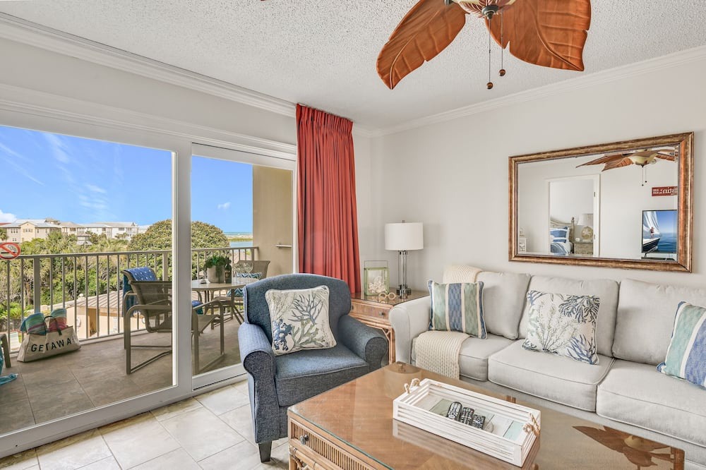 Photo of Livingroom in North West Florida