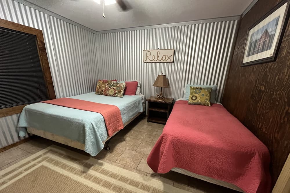 Photo of Bedroom in Perry