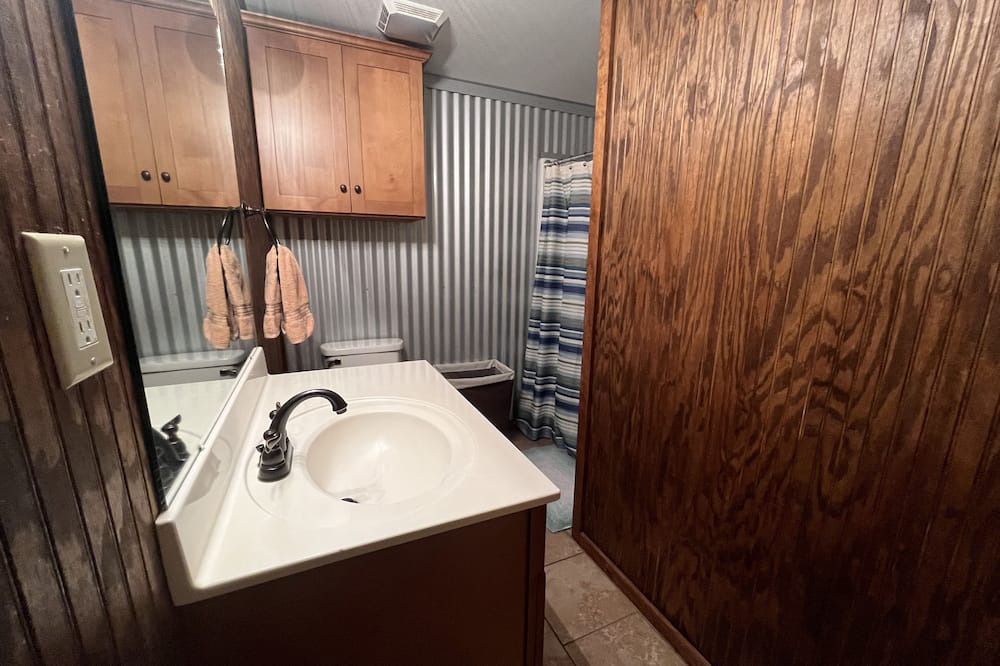 Photo of Bathroom in Perry