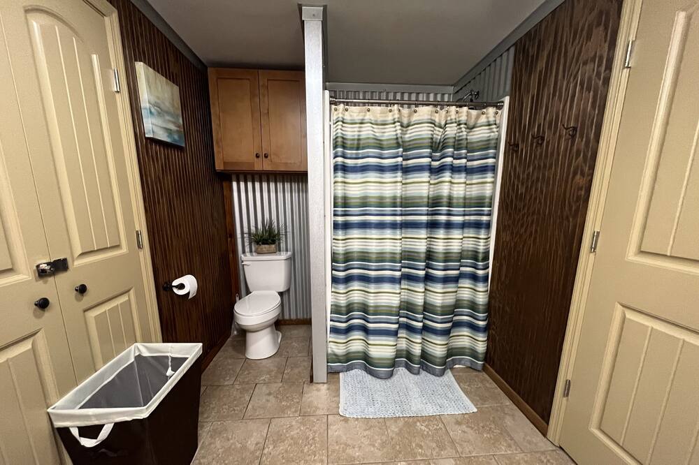 Photo of Bathroom in Perry