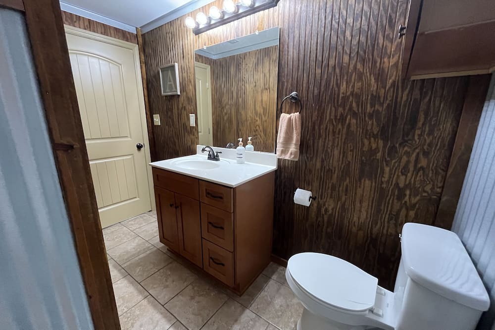 Photo of Bathroom in Perry