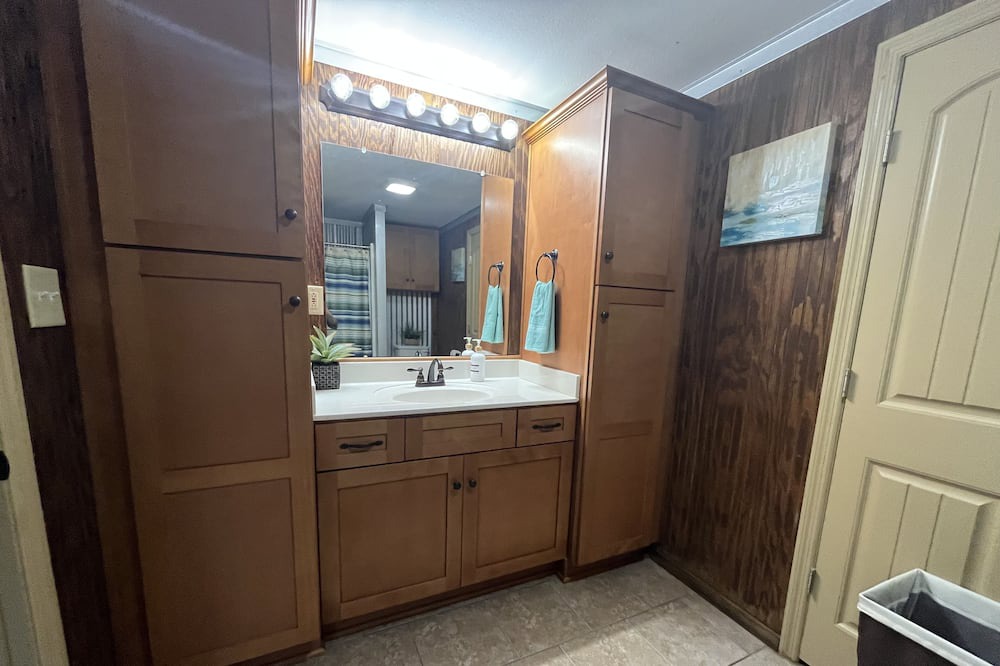 Photo of Bathroom in Perry