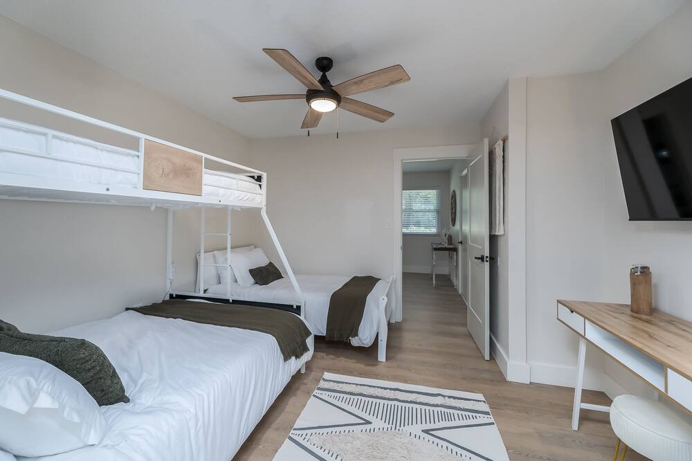 Photo of Bedroom in Fruit Cove