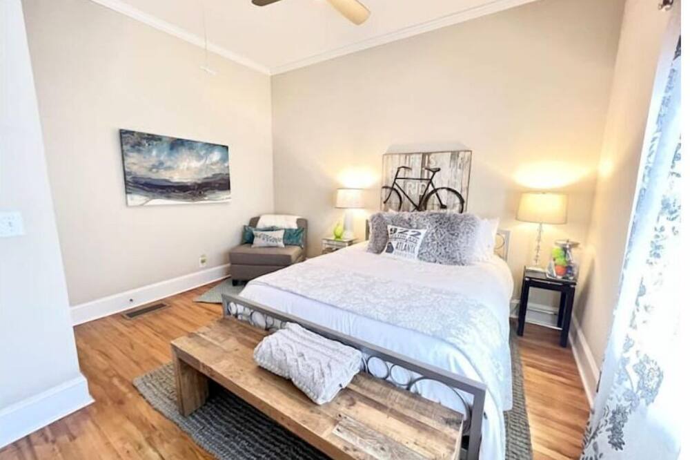 Photo of Bedroom in Poncey-Highland