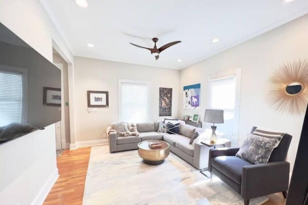 Photo of Livingroom in Poncey-Highland