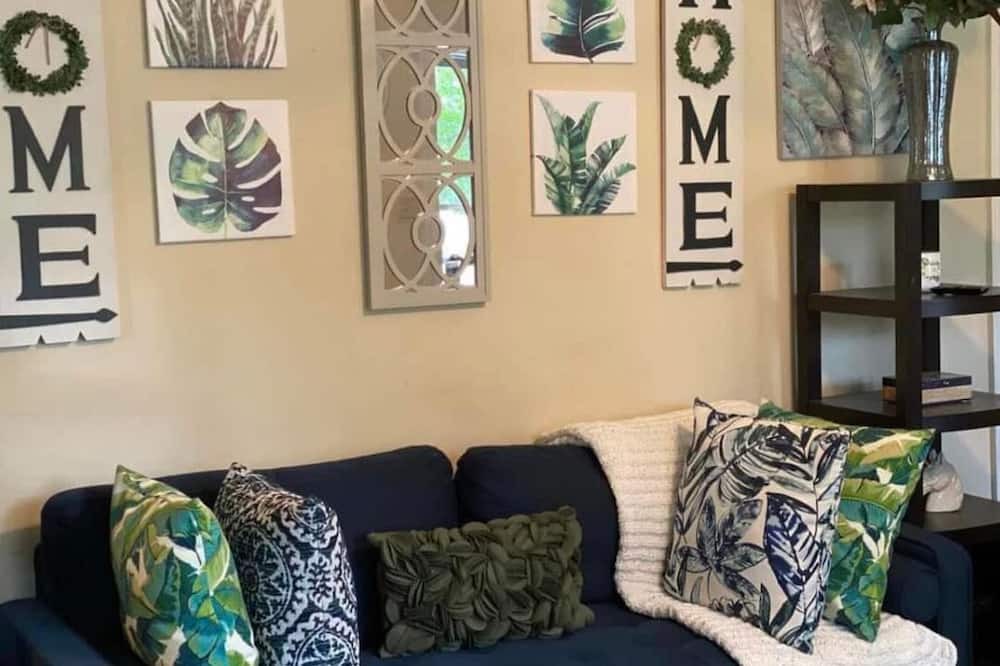 Photo of Livingroom in Kinston