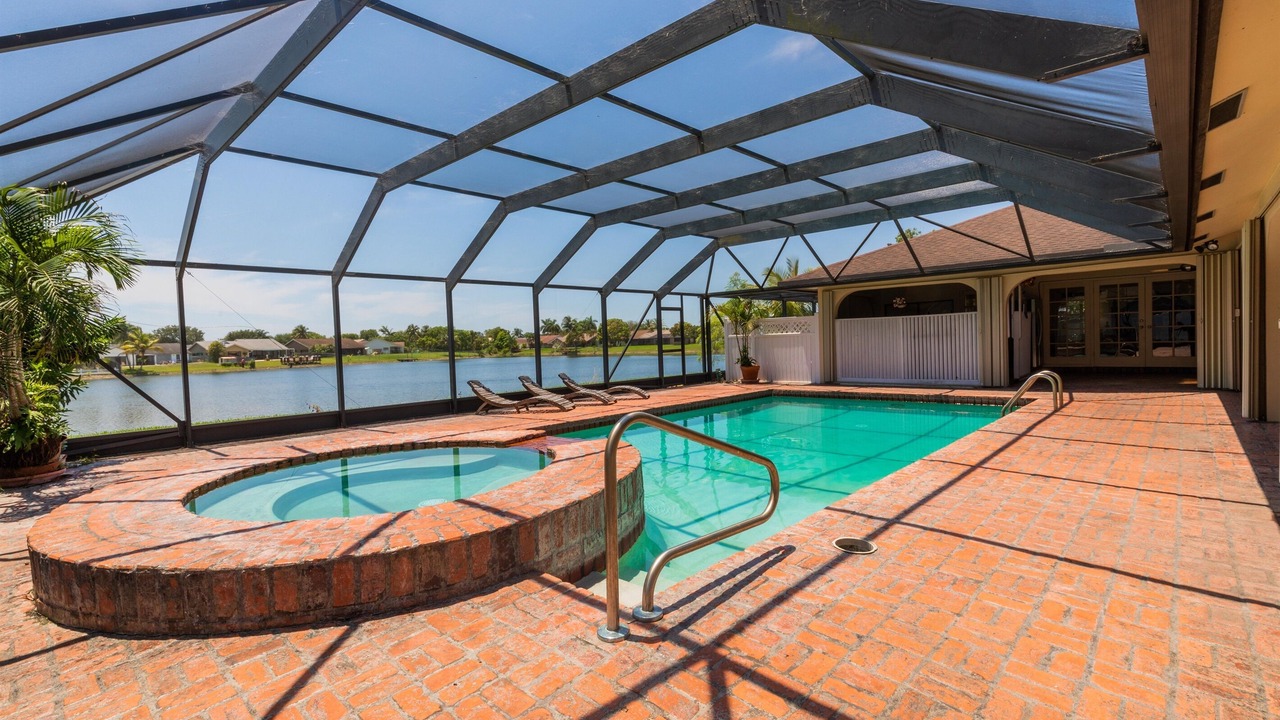 Photo of Outdoor in Lauderhill