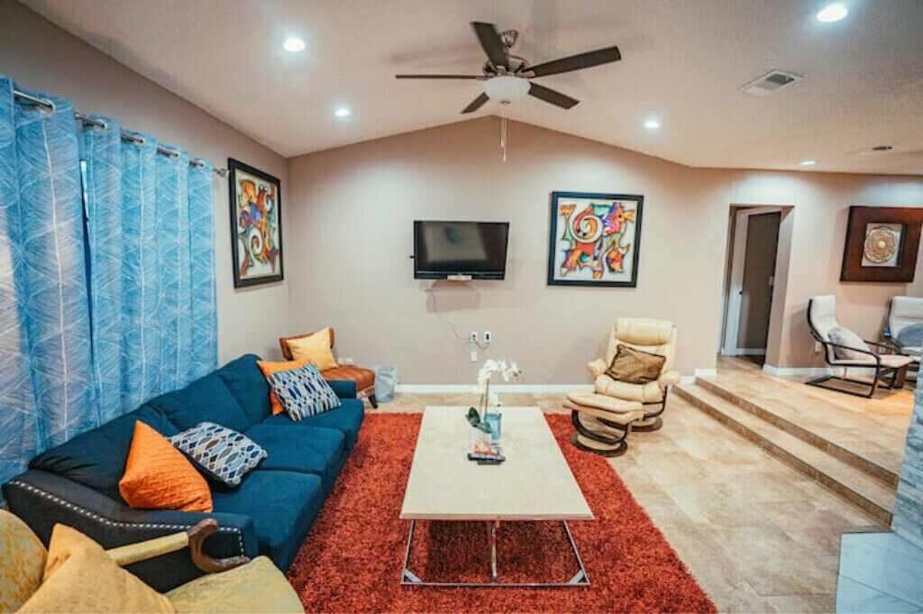 Photo of Livingroom in Port Tampa City