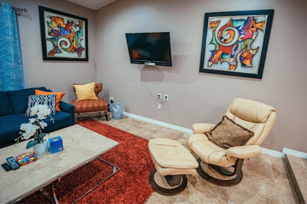 Photo of Livingroom in Port Tampa City