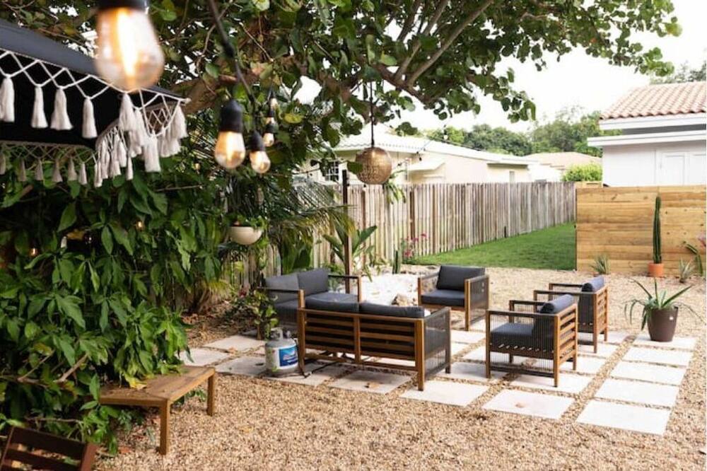 Photo of Outdoor in Biscayne Park