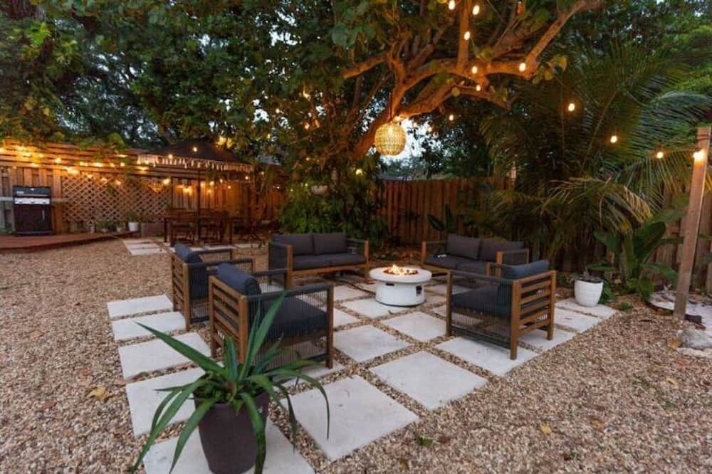 Photo of Outdoor in Biscayne Park