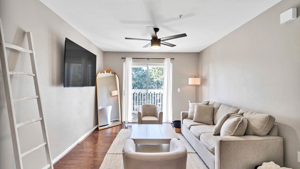Photo of Livingroom in Indian Bayou