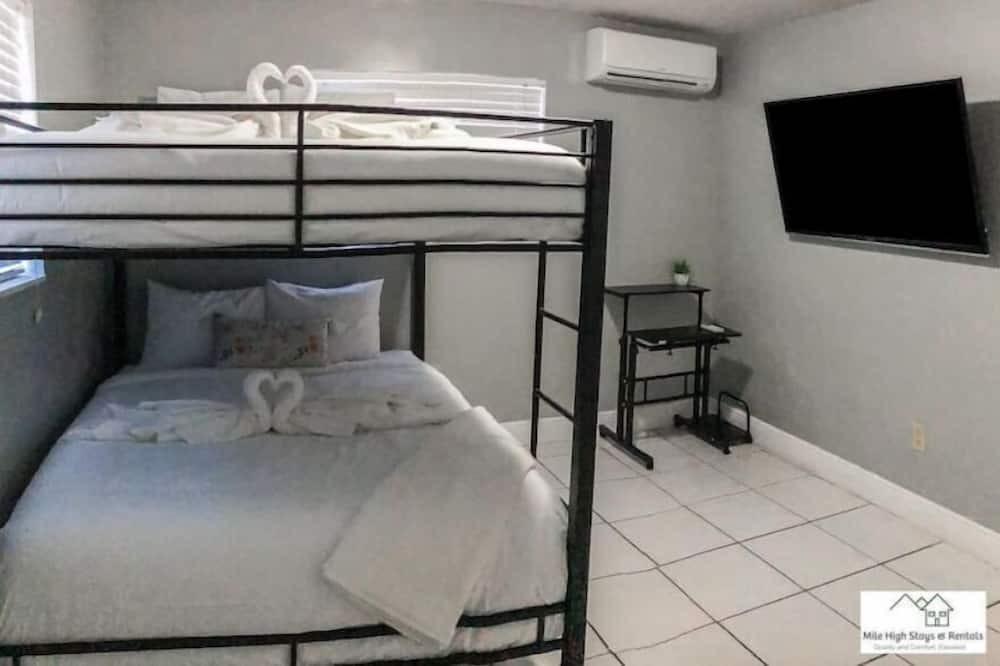 Photo of Bedroom in Tamiami