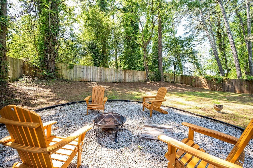 Photo of Outdoor in Candler-McAfee
