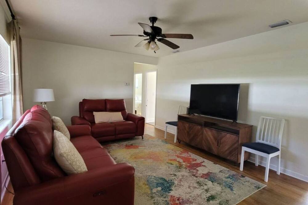 Photo of Livingroom in Fellowship