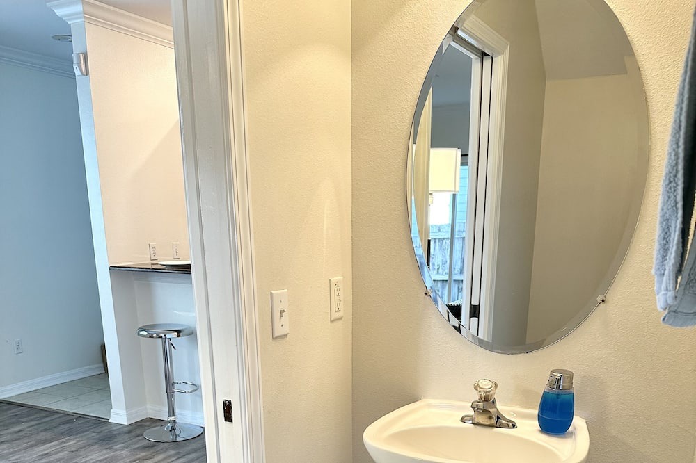 Photo of Bedroom in Port Tampa City